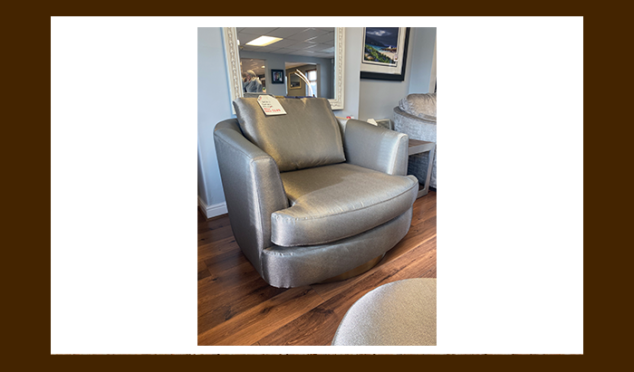 Thomasville snuggle discount swivel chair