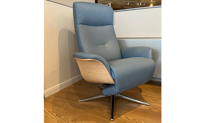 Power Swivel Recliner with Battery Pack
