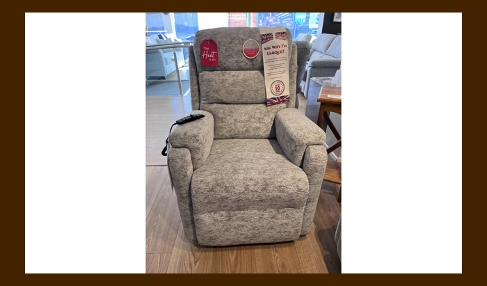 4 Motor Rise & Recline Chair With Heated Seat & Memory Foam