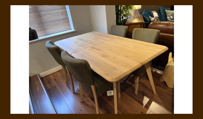160cm-200cm Extending Oak Dining Set (4 Chairs)