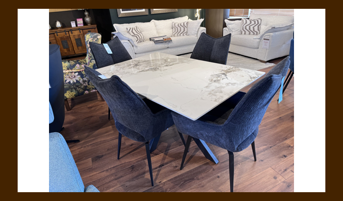 140-180cm Extending Dining Table           + 4 Chairs